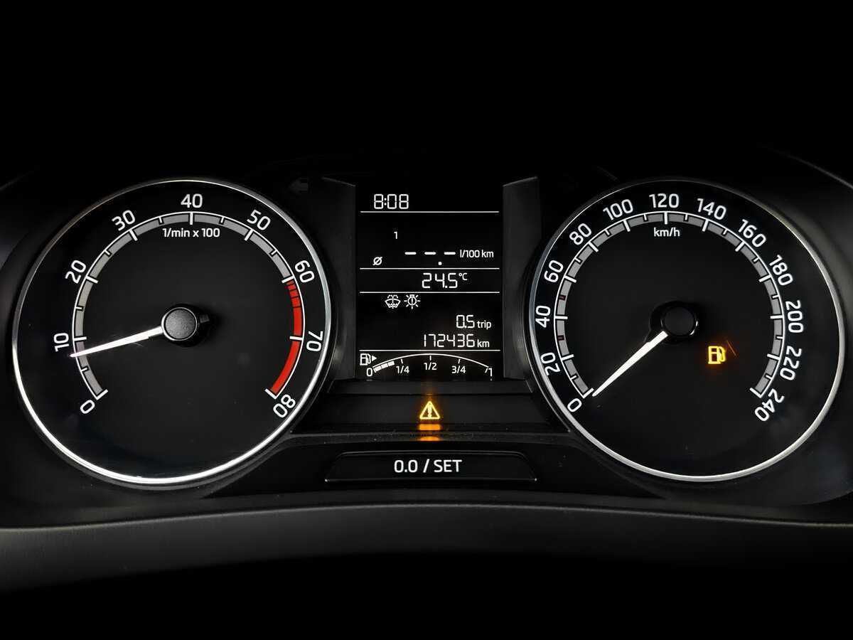 Купить Skoda Rapid с пробегом. Фото: #12