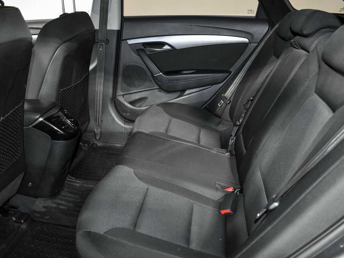 Купить Hyundai i40 с пробегом. Фото: #11