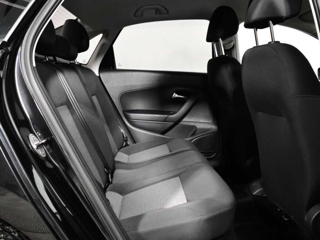 Купить Volkswagen Polo с пробегом. Фото: #9