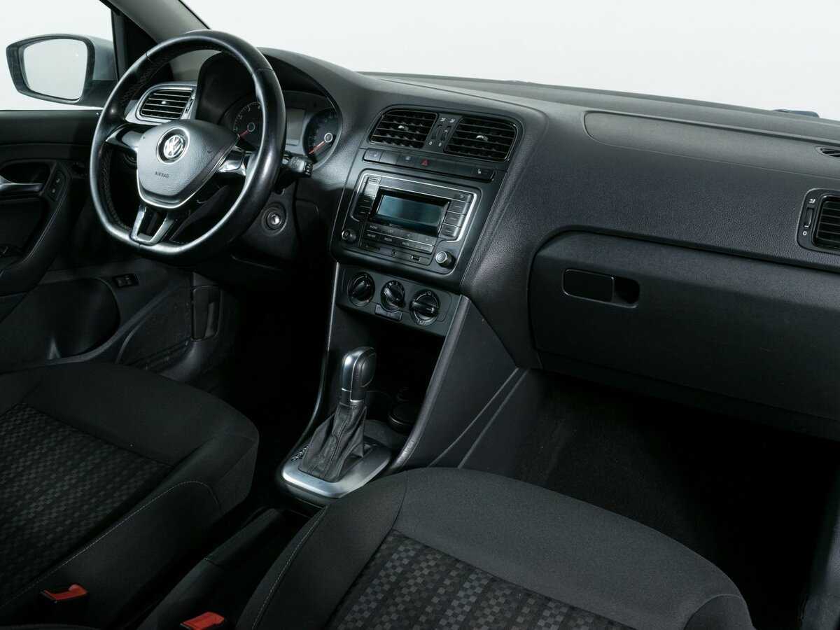 Купить Volkswagen Polo с пробегом. Фото: #7