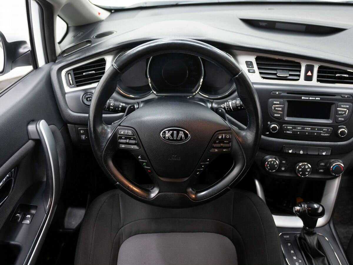 Купить Kia Ceed с пробегом. Фото: #12