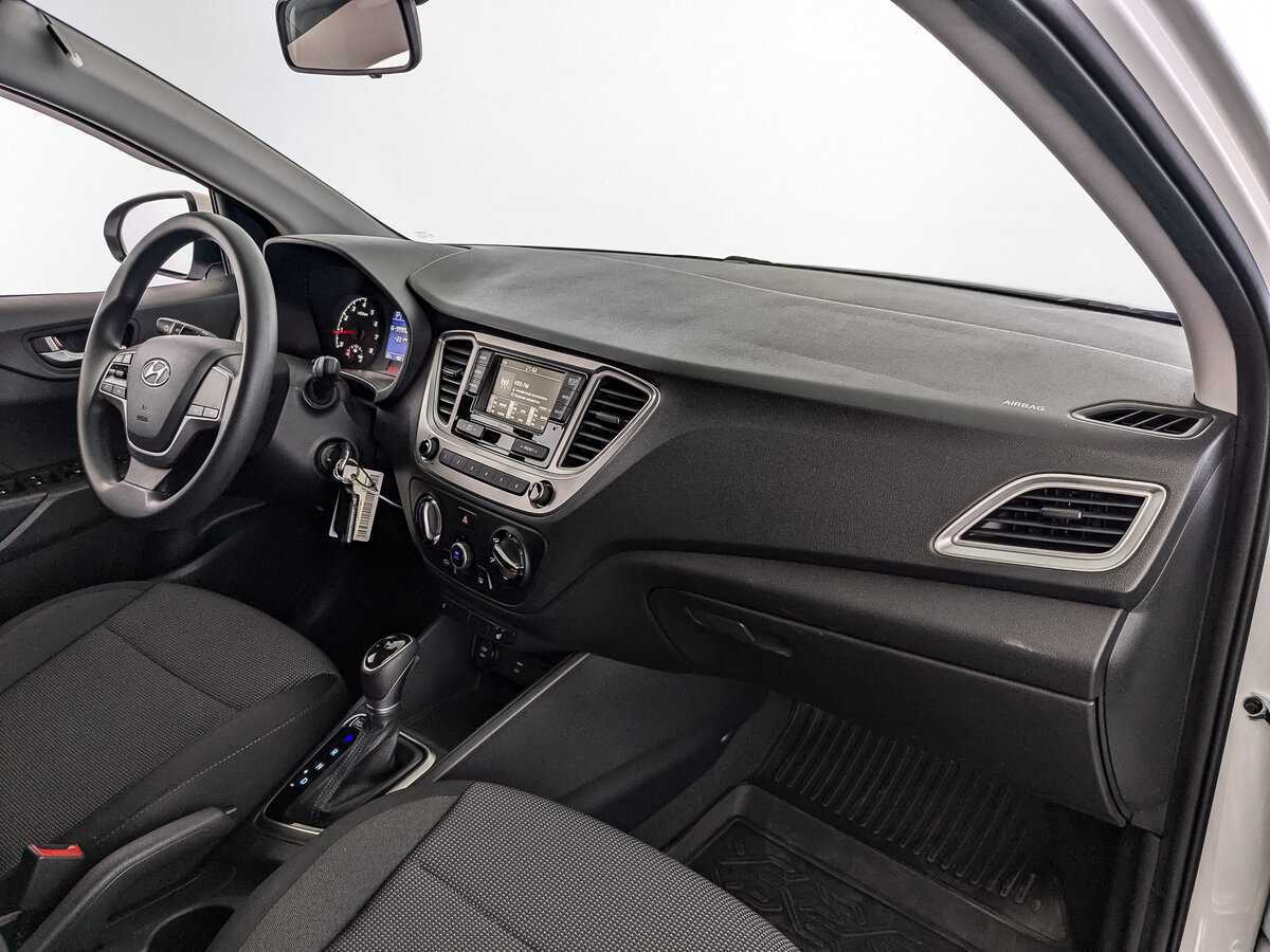 Купить Hyundai Solaris с пробегом. Фото: #8