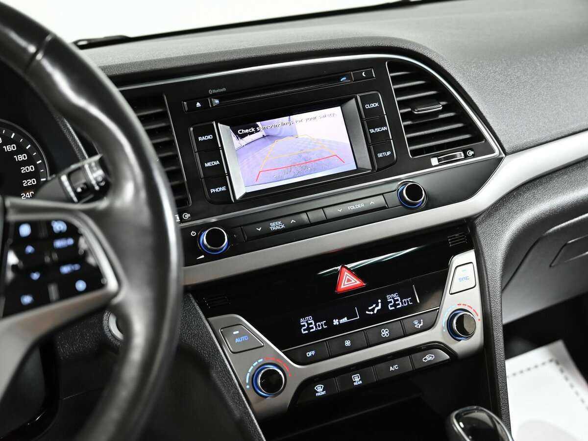 Купить Hyundai Elantra с пробегом. Фото: #5