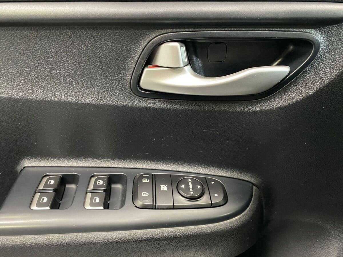 Купить Kia Rio с пробегом. Фото: #17