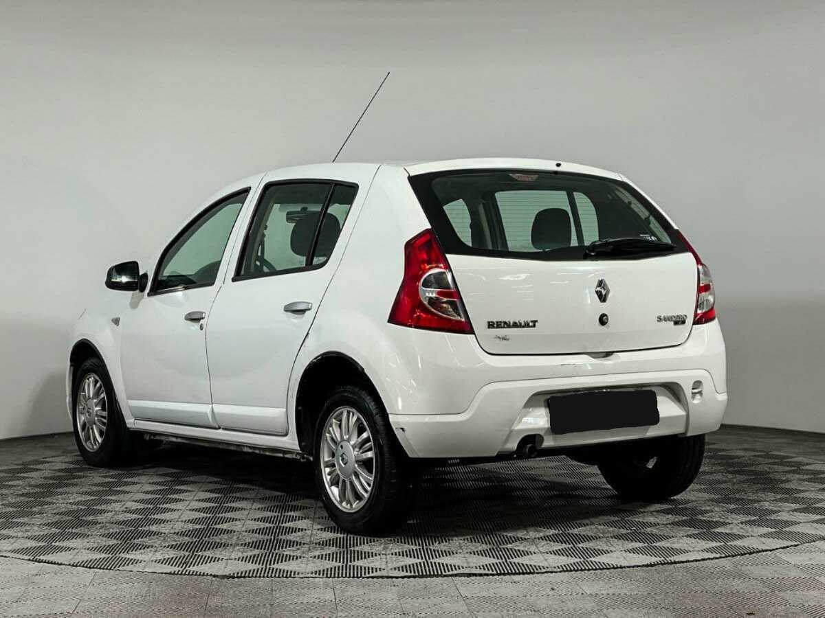 Купить Renault Sandero с пробегом. Фото: #4