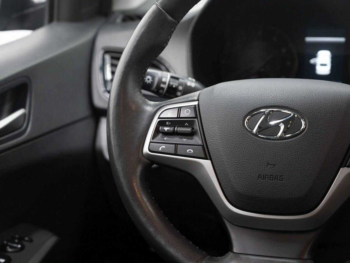 Купить Hyundai Solaris с пробегом. Фото: #13