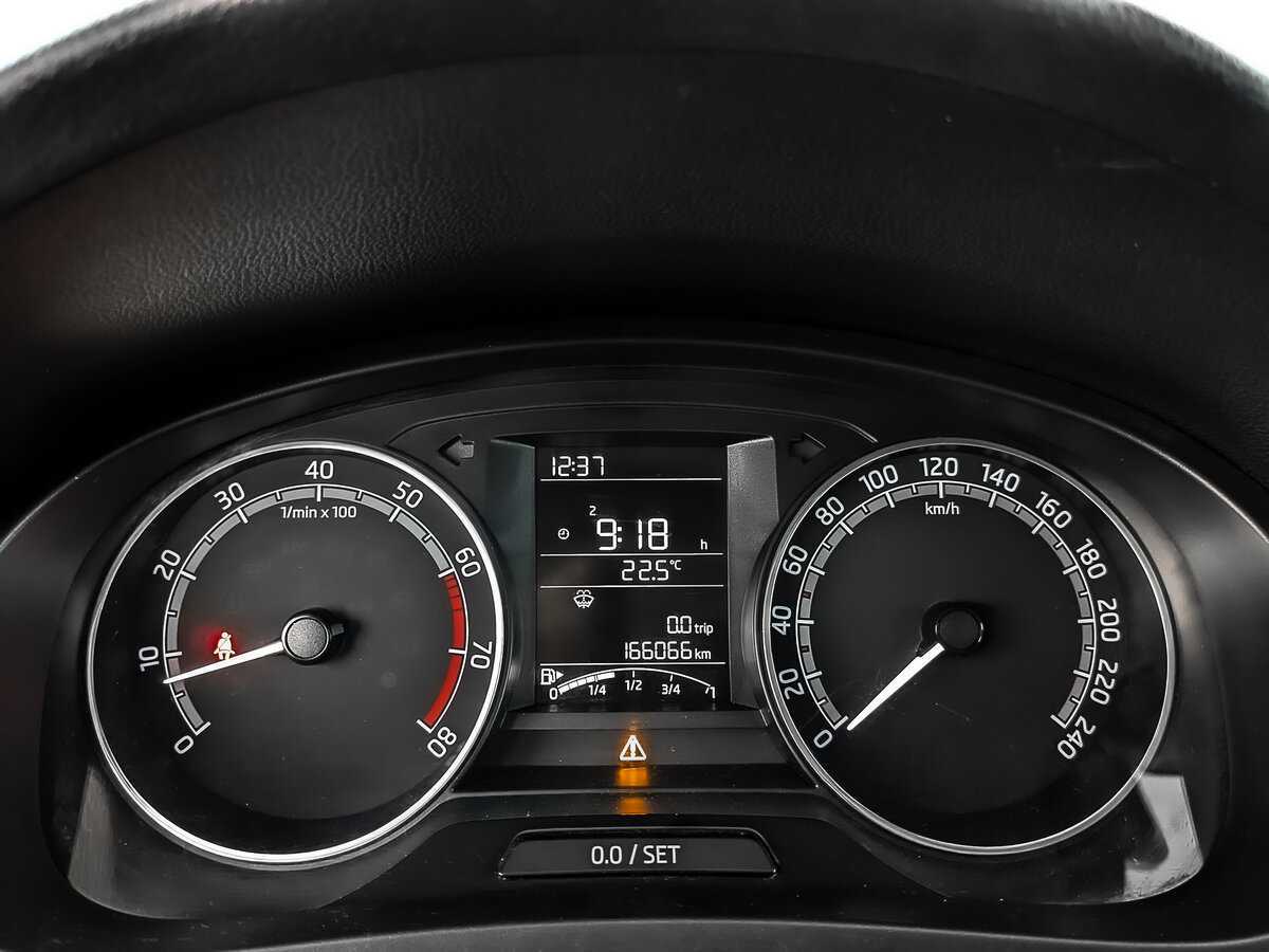 Купить Skoda Rapid с пробегом. Фото: #15