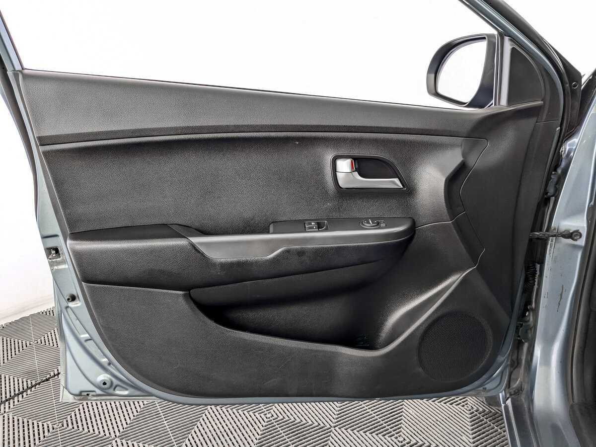 Купить Kia Rio с пробегом. Фото: #14