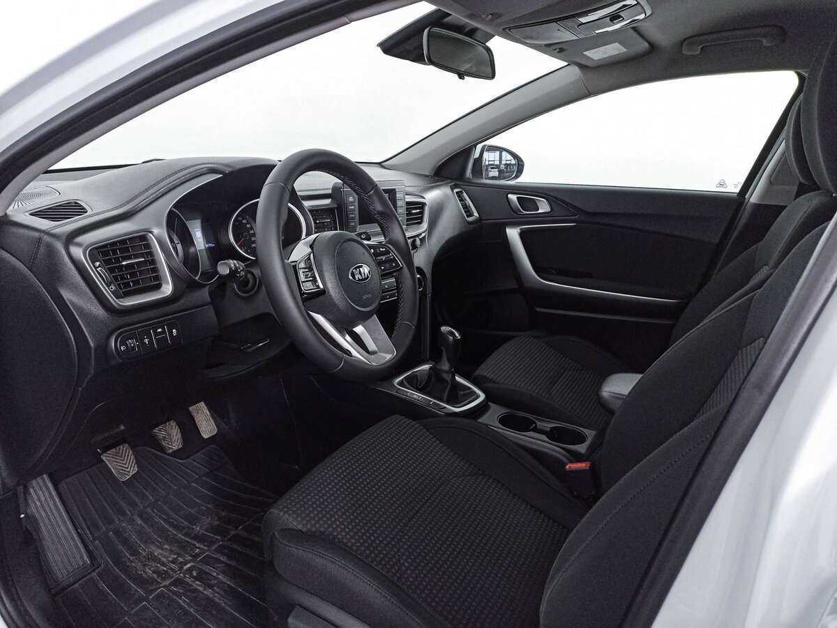 Купить Kia Ceed с пробегом. Фото: #13