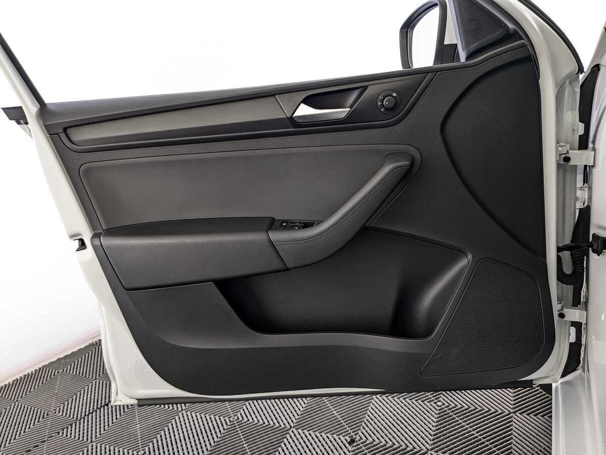 Купить Volkswagen Polo с пробегом. Фото: #14