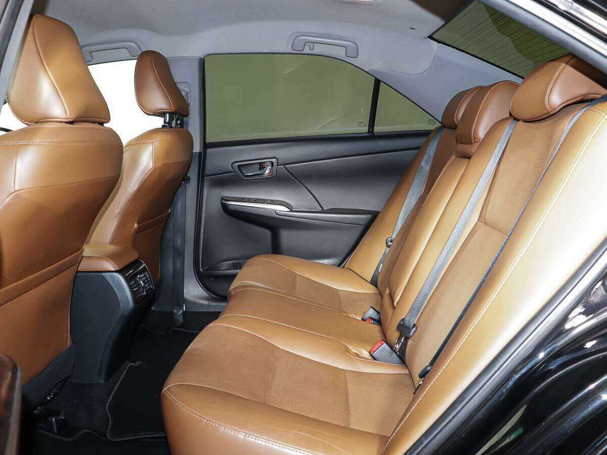 Купить Toyota Camry с пробегом. Фото: #9