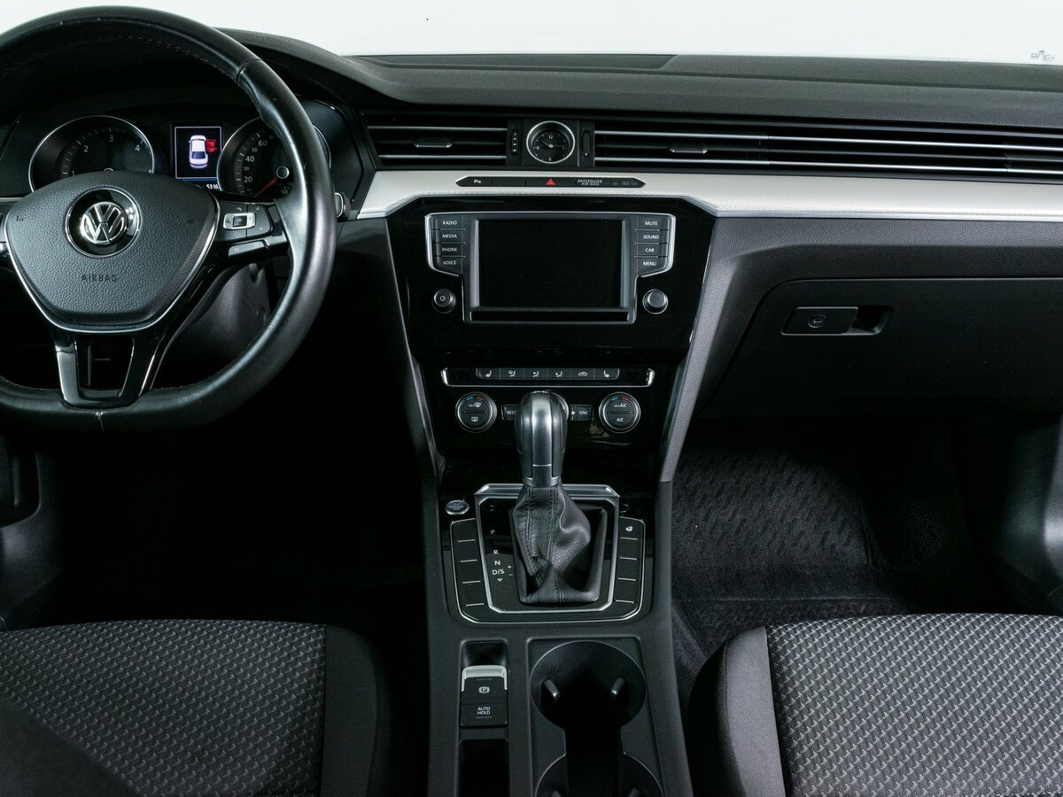 Купить Volkswagen Passat с пробегом. Фото: #7