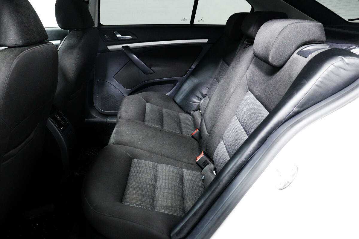 Купить Skoda Octavia с пробегом. Фото: #10