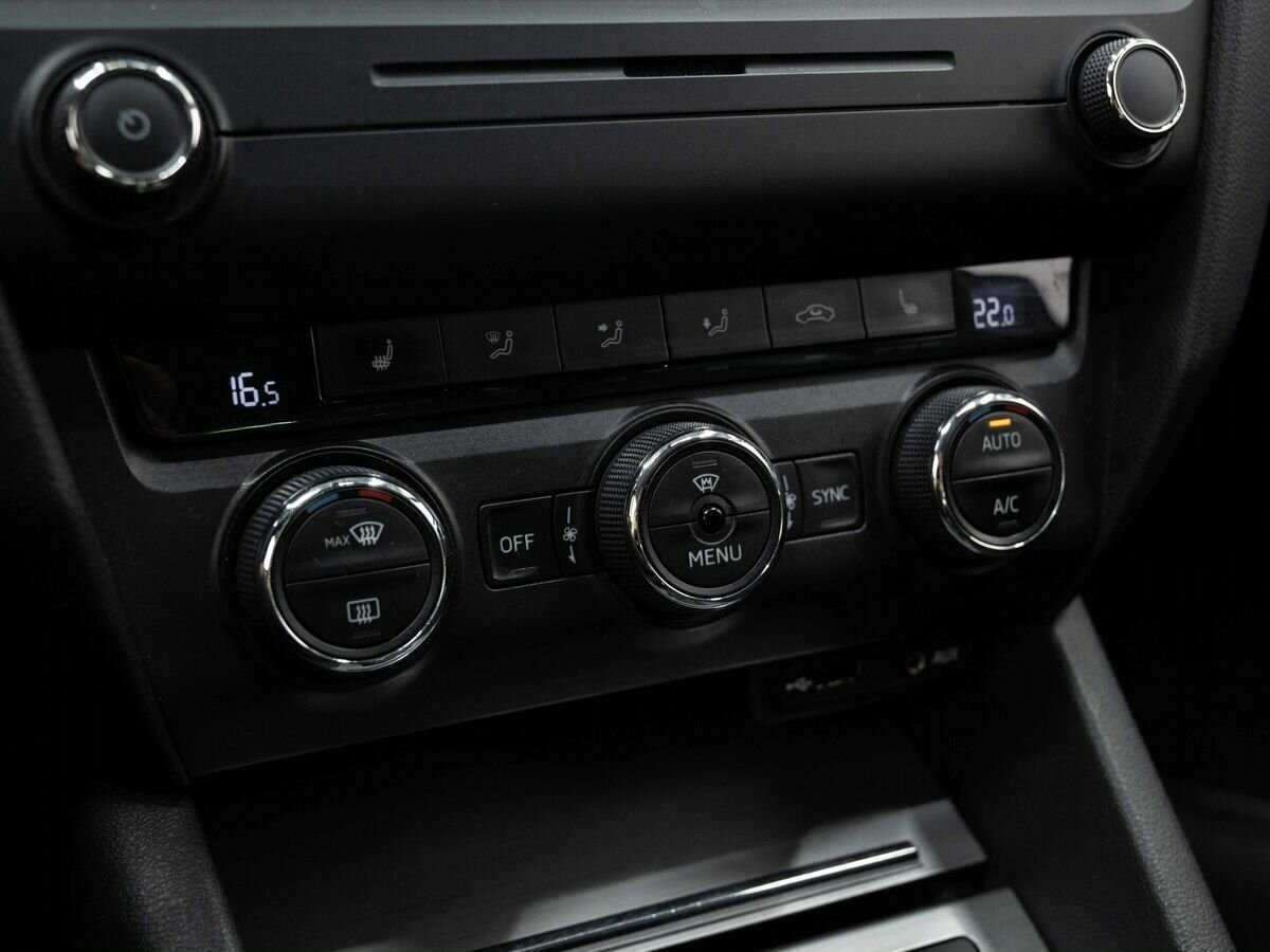 Купить Skoda Octavia с пробегом. Фото: #21