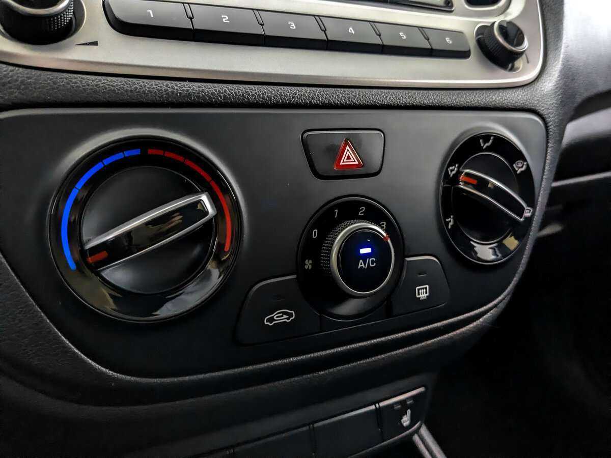 Купить Hyundai Solaris с пробегом. Фото: #21