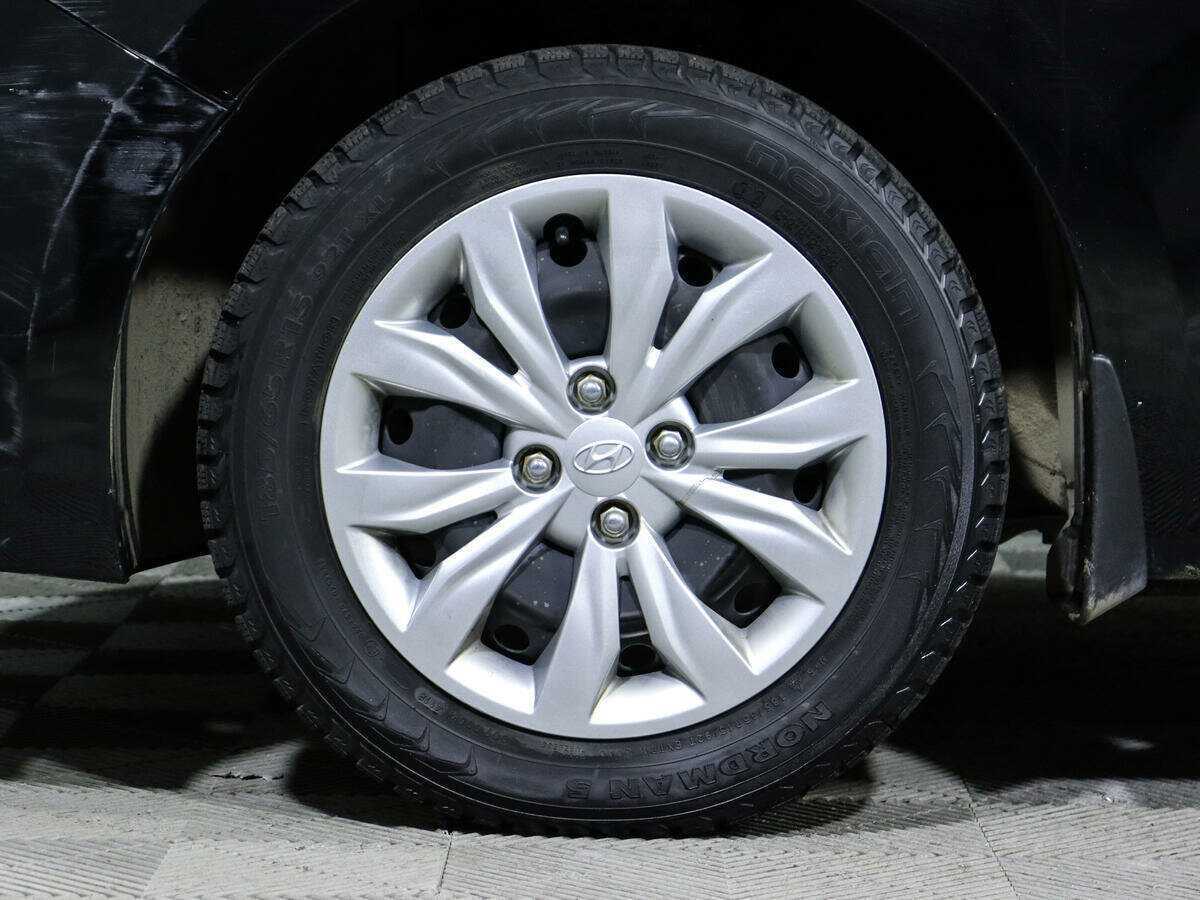 Купить Hyundai Solaris с пробегом. Фото: #11