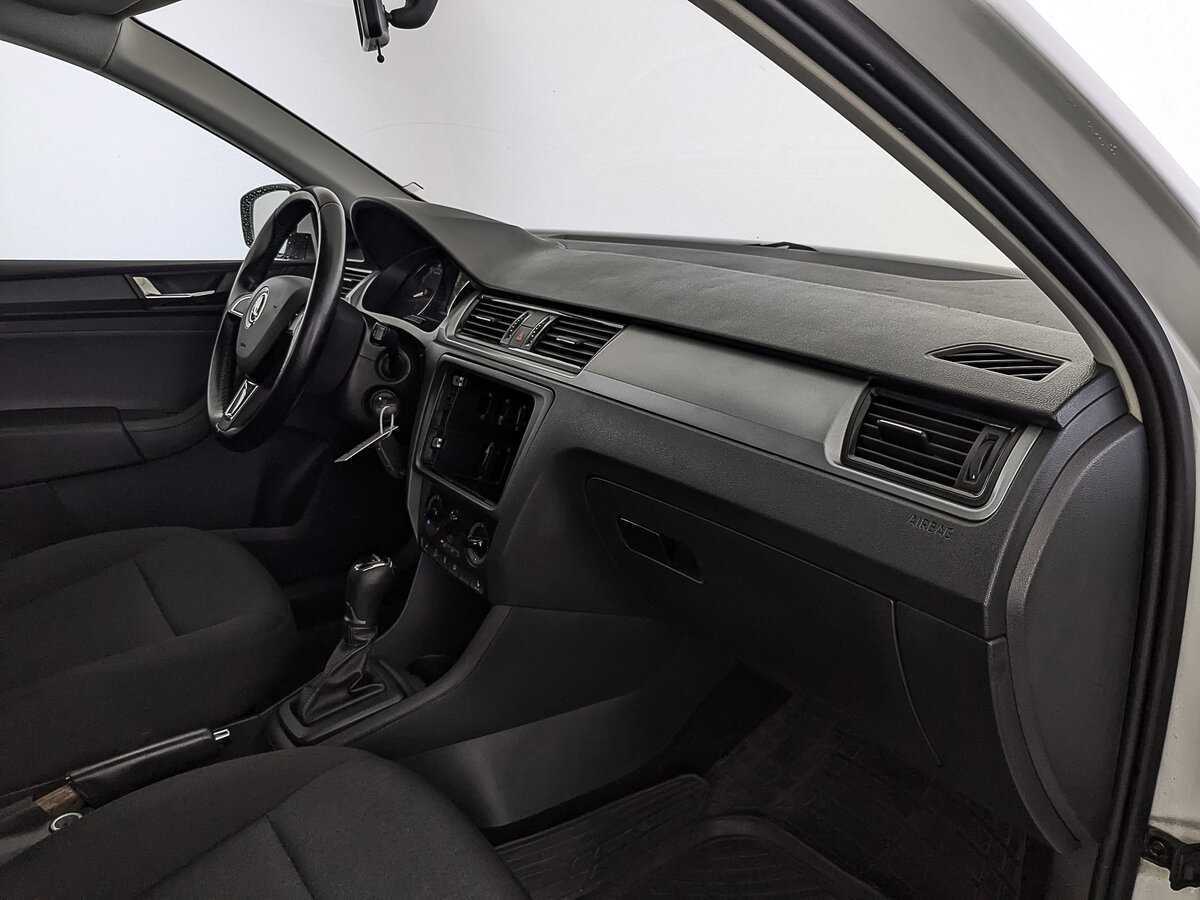 Купить Skoda Rapid с пробегом. Фото: #10