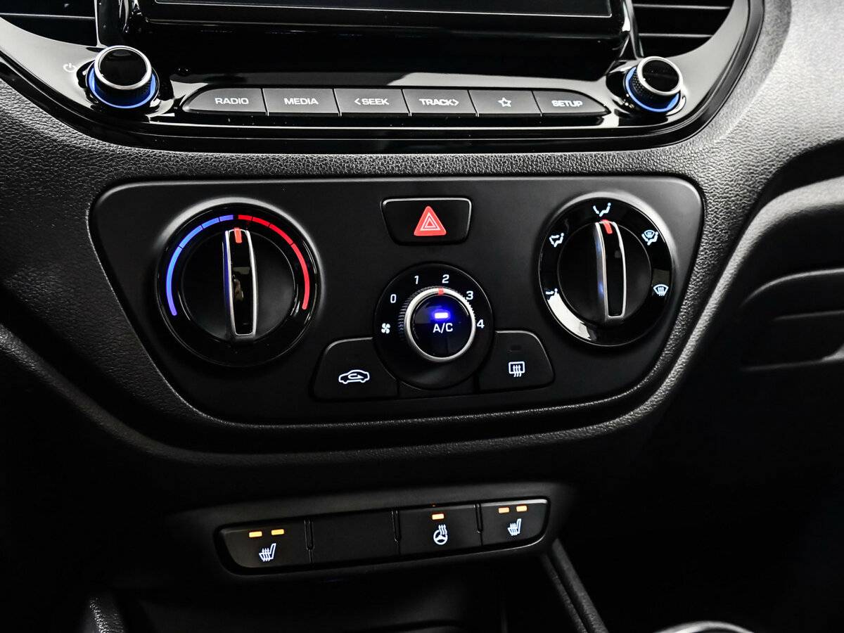 Купить Hyundai Solaris с пробегом. Фото: #13