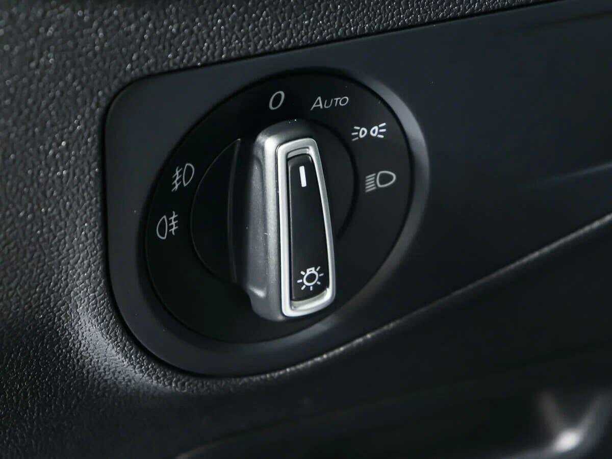 Купить Volkswagen Tiguan с пробегом. Фото: #18