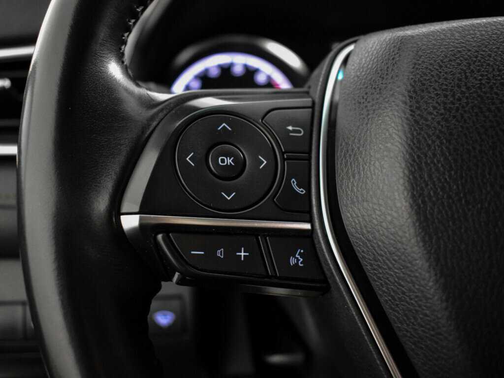 Купить Toyota Camry с пробегом. Фото: #15