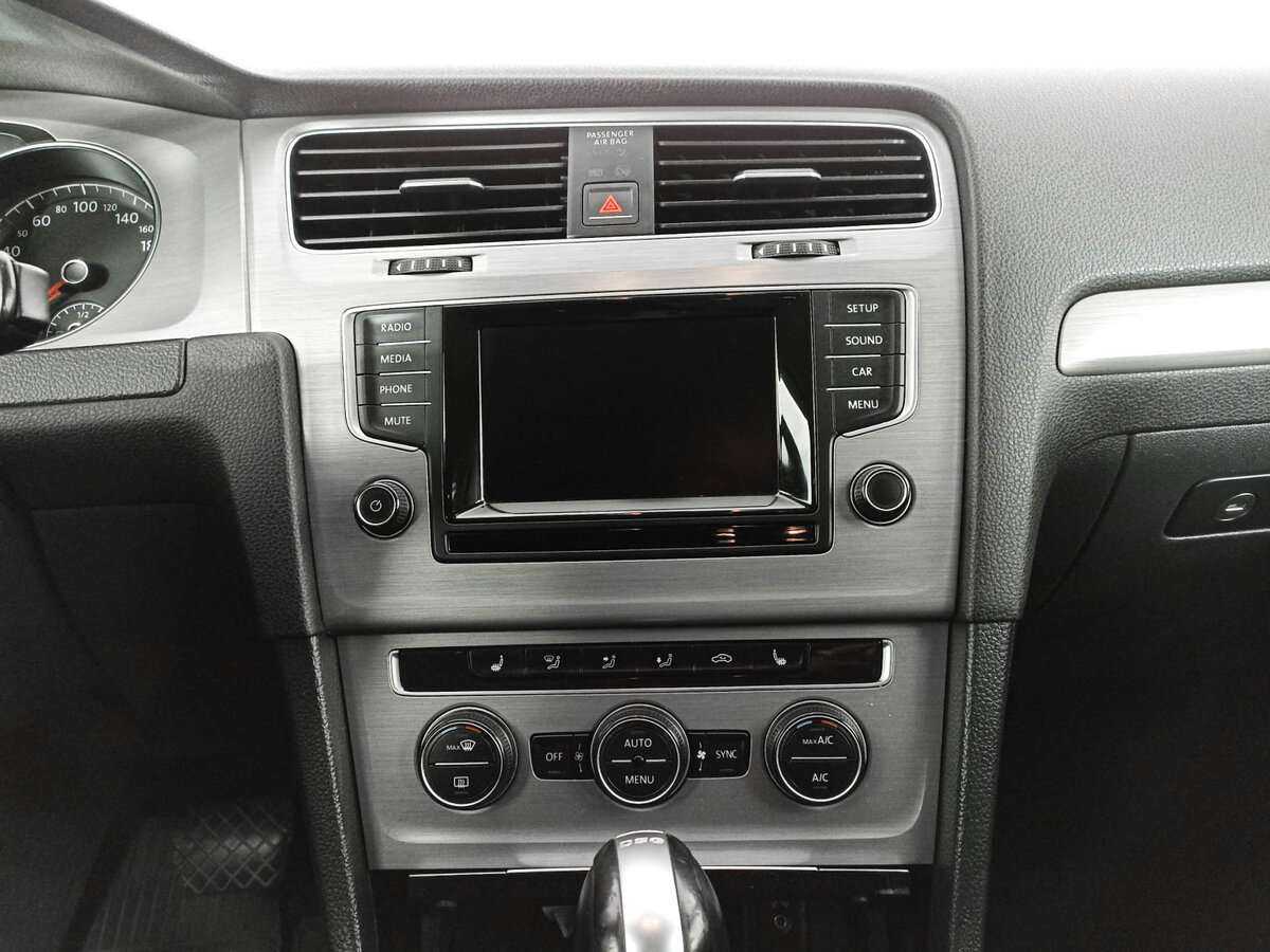 Купить Volkswagen Golf с пробегом. Фото: #12