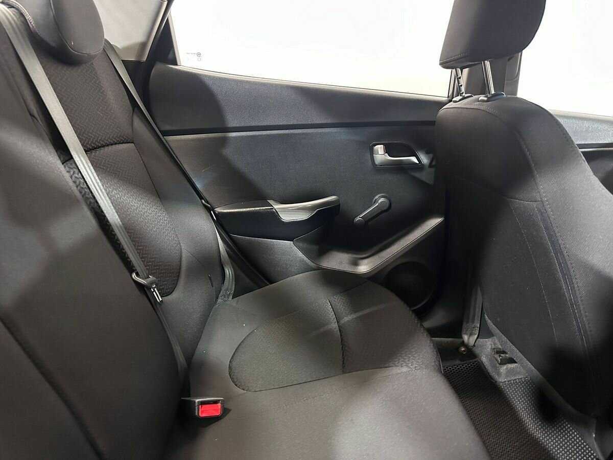 Купить Kia Rio с пробегом. Фото: #10
