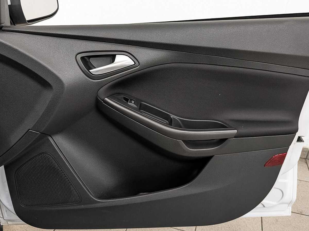 Купить Ford Focus с пробегом. Фото: #21