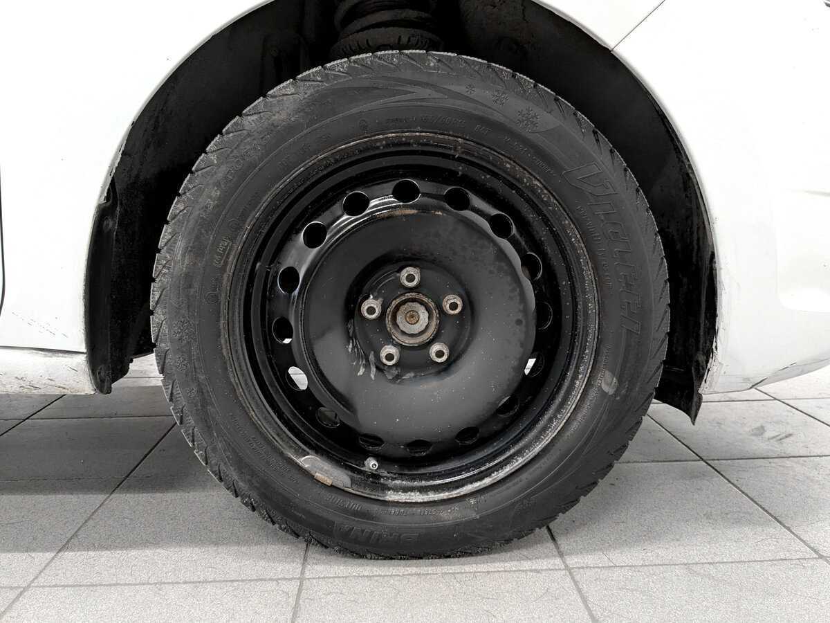 Купить Skoda Rapid с пробегом. Фото: #17