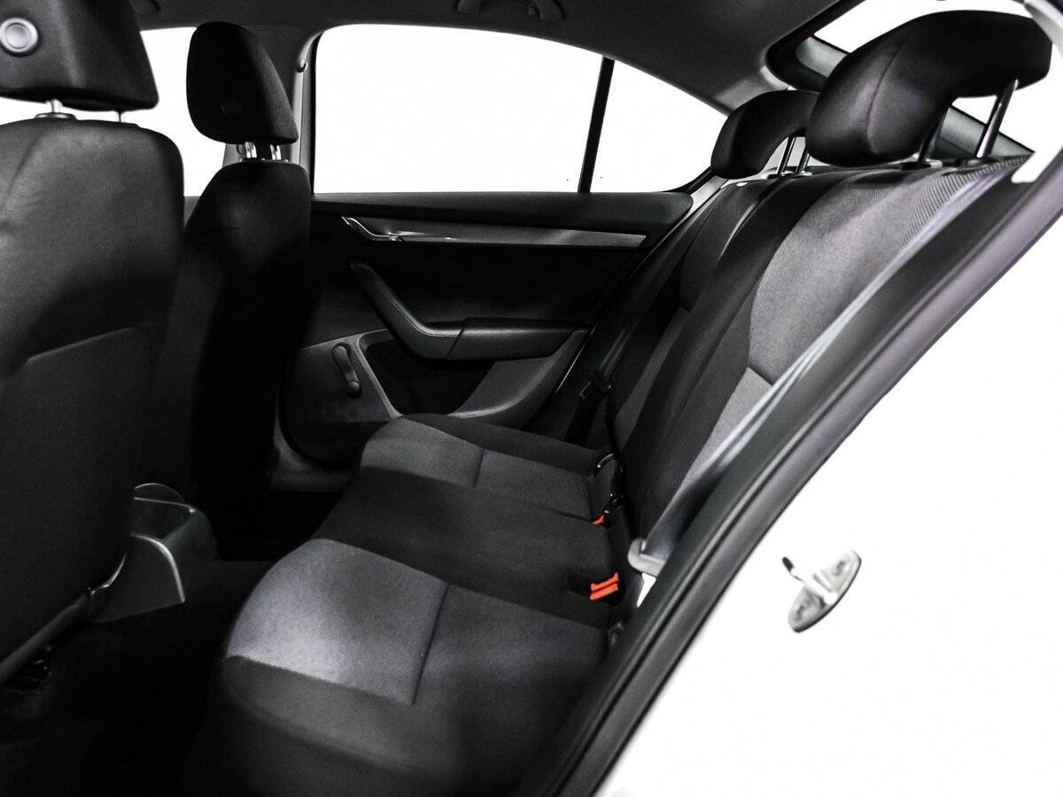 Купить Skoda Octavia с пробегом. Фото: #12