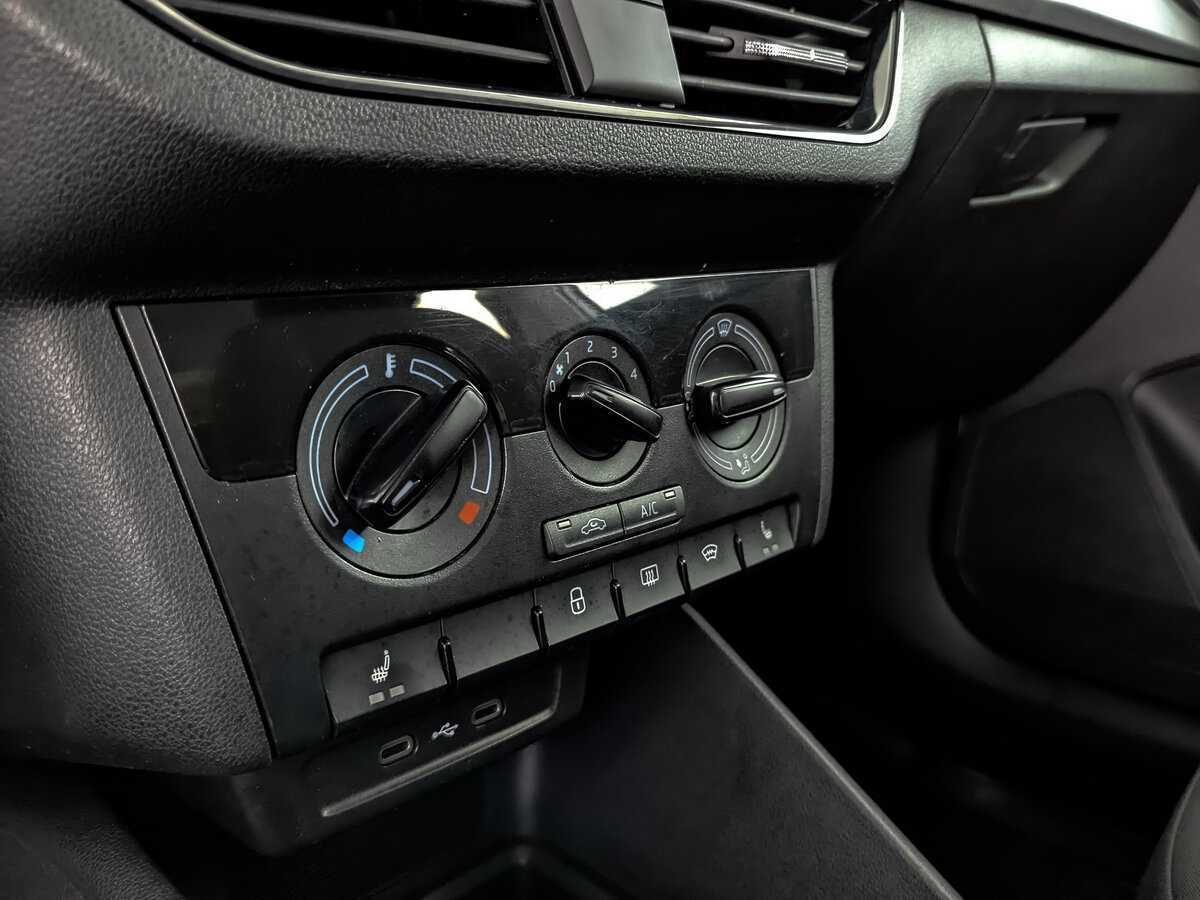 Купить Skoda Rapid с пробегом. Фото: #15