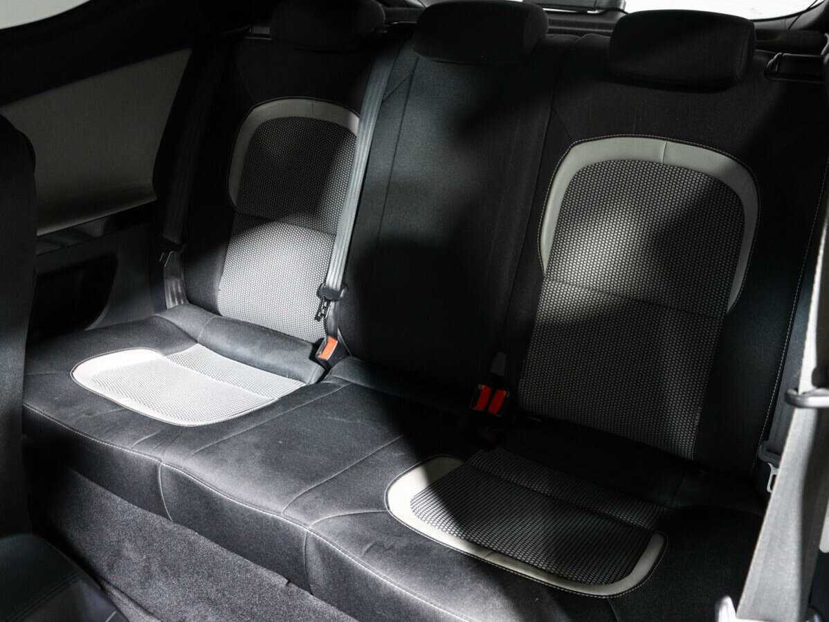 Купить Kia Ceed с пробегом. Фото: #7