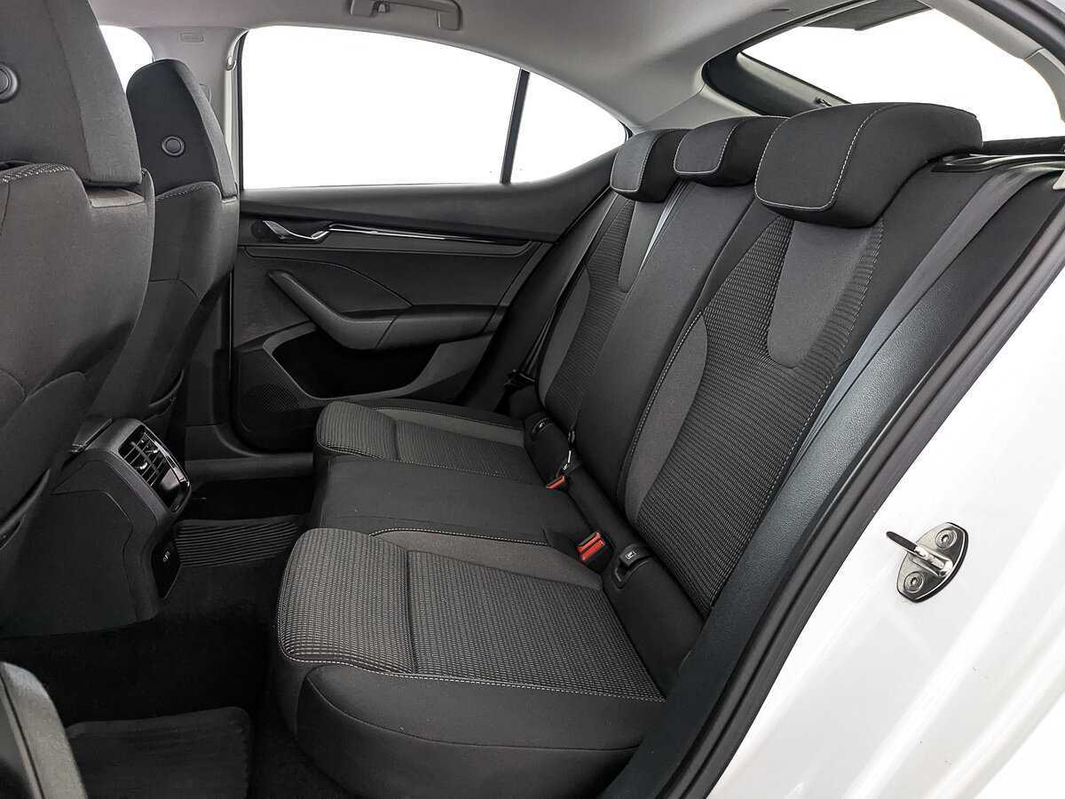 Купить Skoda Octavia с пробегом. Фото: #17