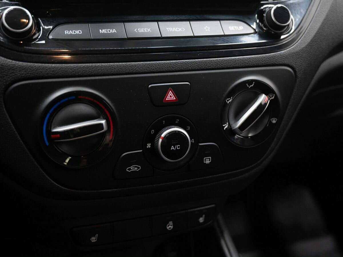 Купить Hyundai Solaris с пробегом. Фото: #19