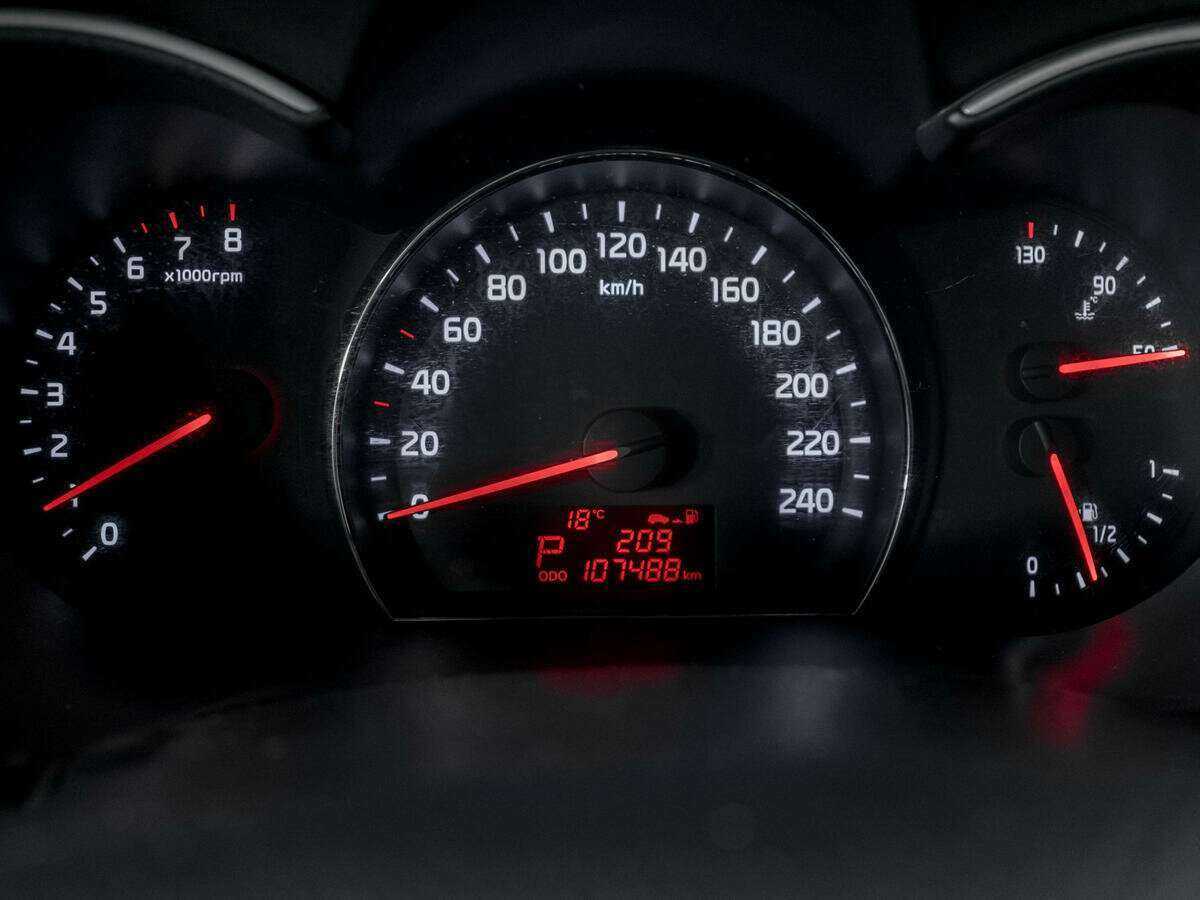 Купить Kia Sorento с пробегом. Фото: #10