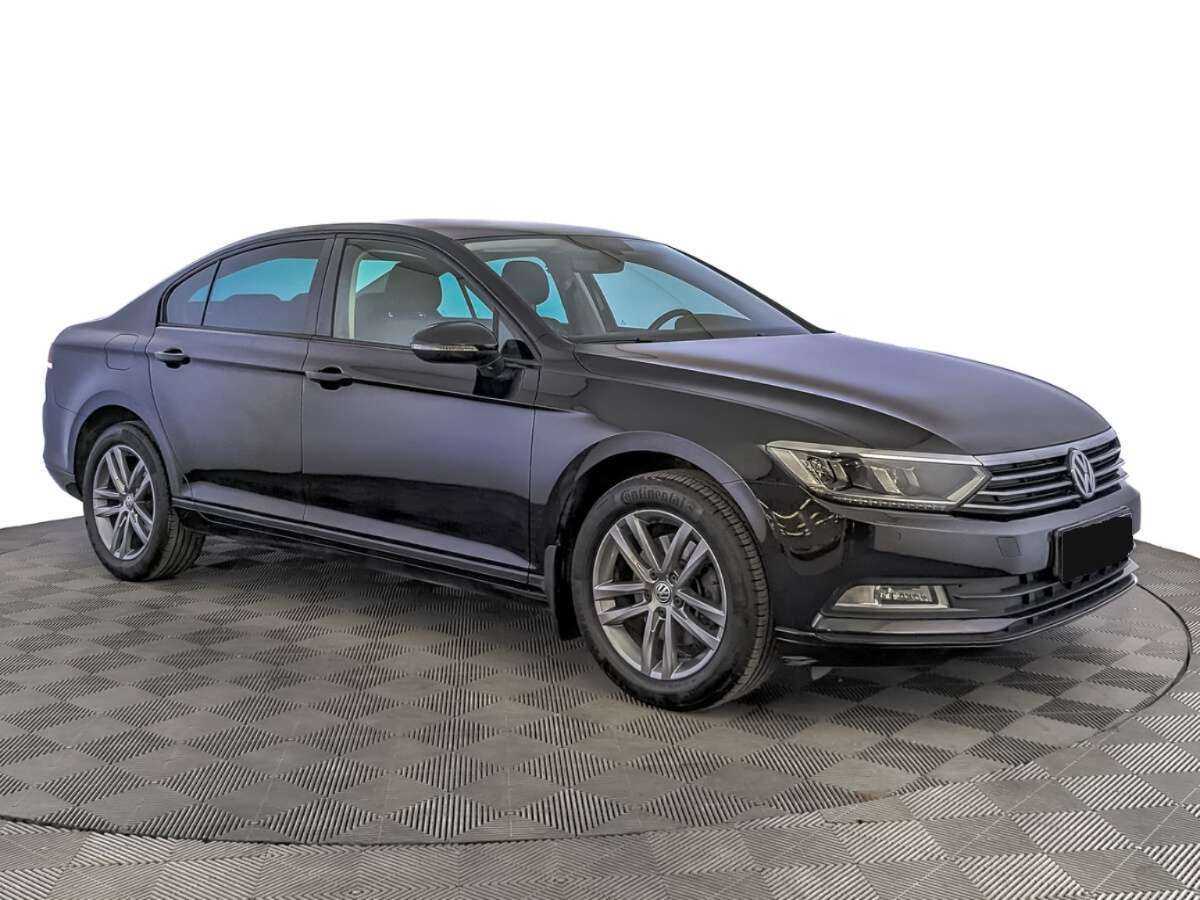 Купить Volkswagen Passat с пробегом. Фото: #2