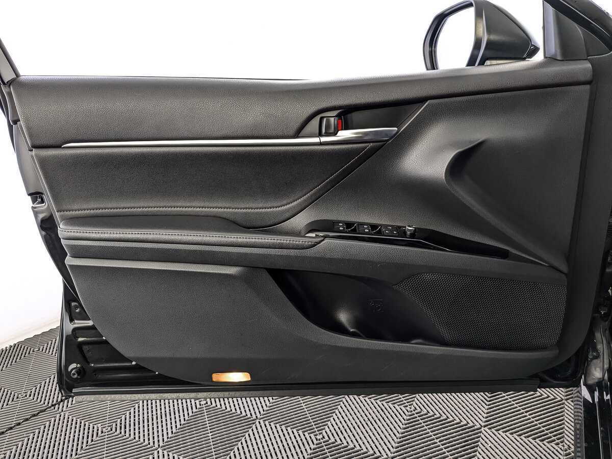 Купить Toyota Camry с пробегом. Фото: #14