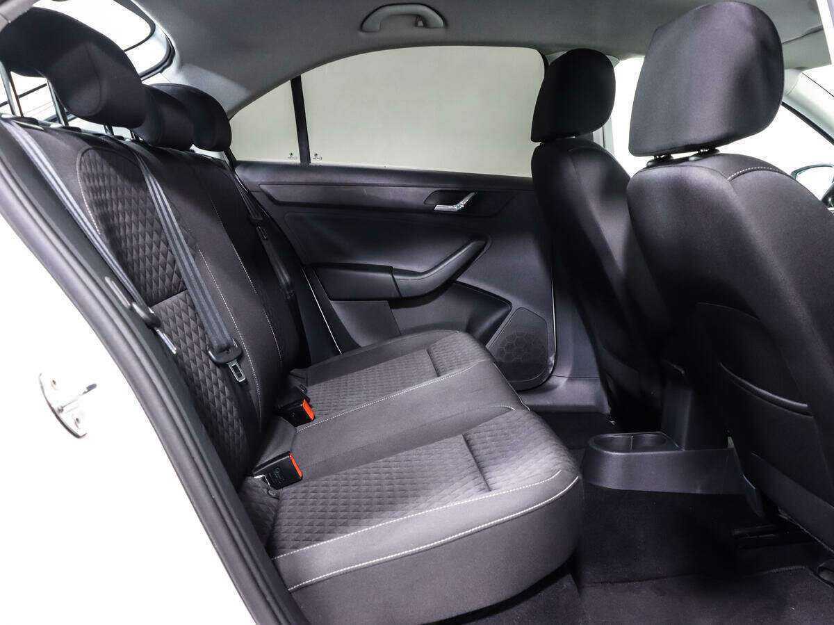 Купить Skoda Rapid с пробегом. Фото: #10