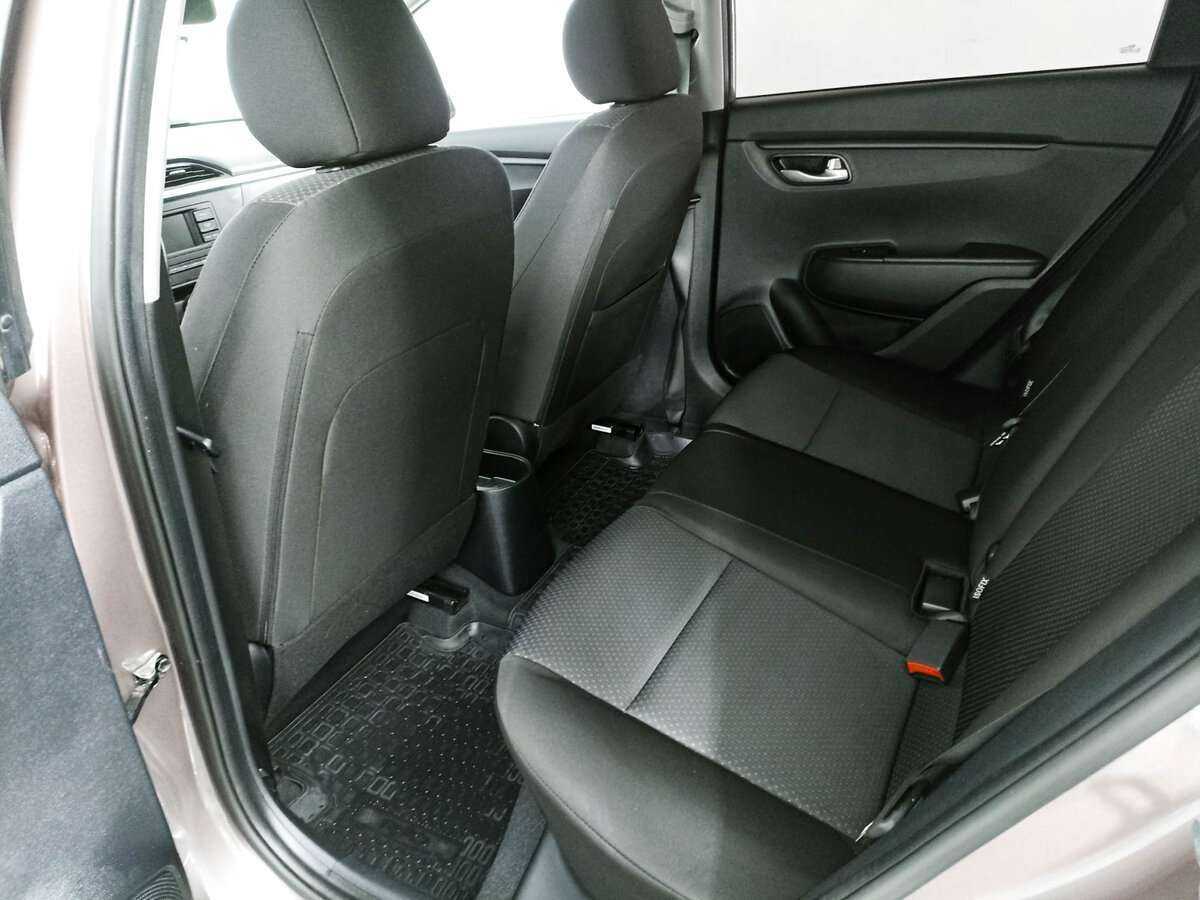 Купить Kia Rio с пробегом. Фото: #9