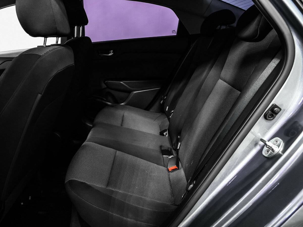 Купить Hyundai Solaris с пробегом. Фото: #11