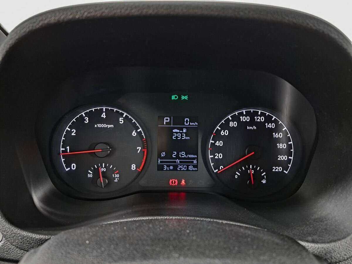 Купить Hyundai Solaris с пробегом. Фото: #11