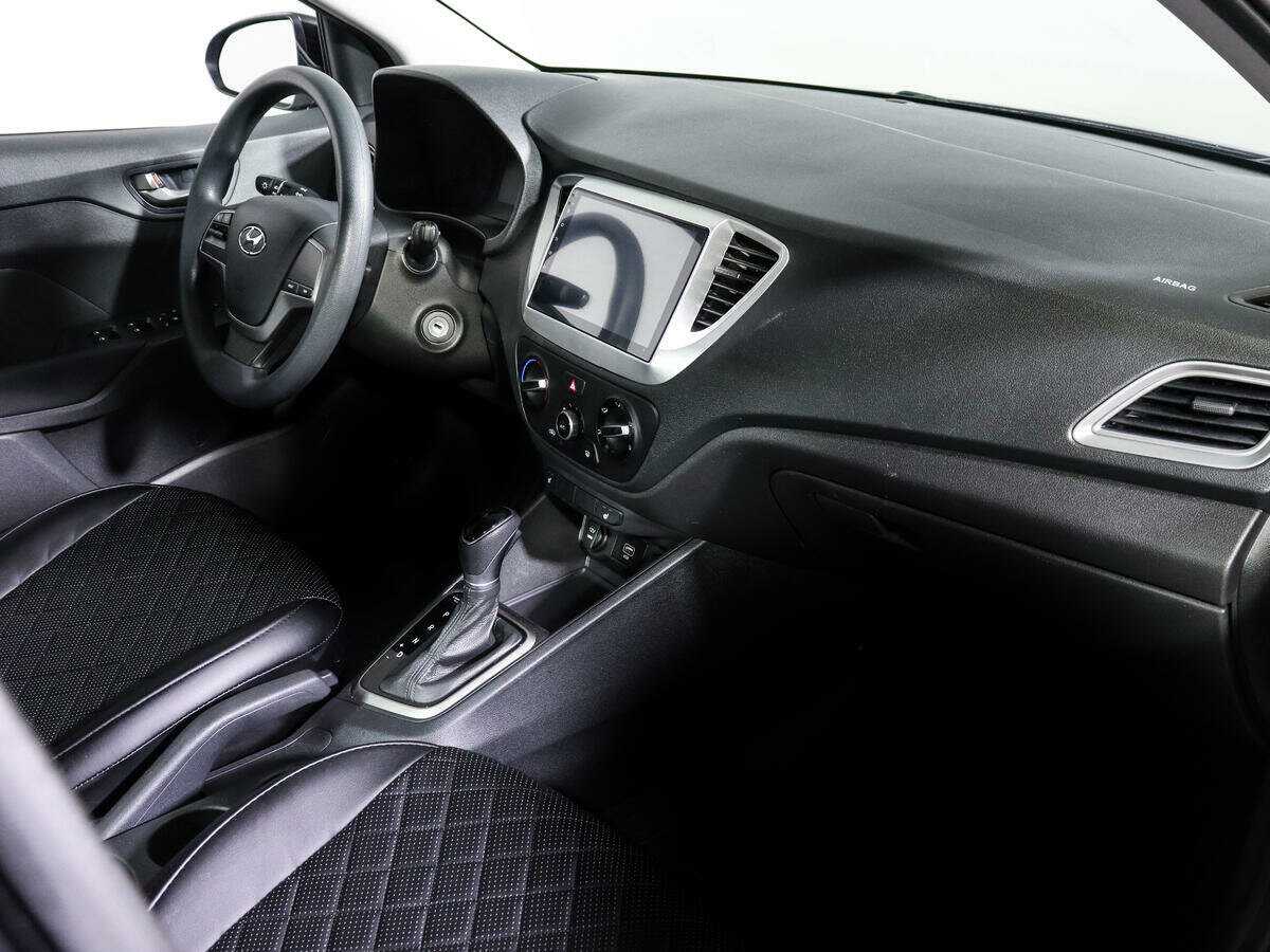 Купить Hyundai Solaris с пробегом. Фото: #8