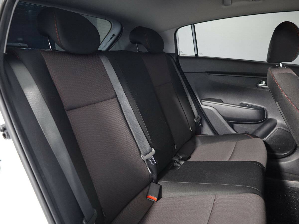 Купить Kia Rio с пробегом. Фото: #9