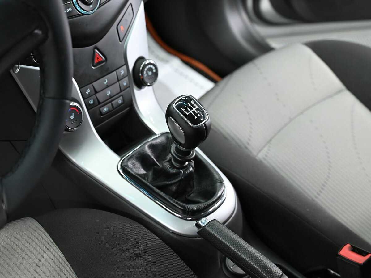 Купить Chevrolet Cruze с пробегом. Фото: #9