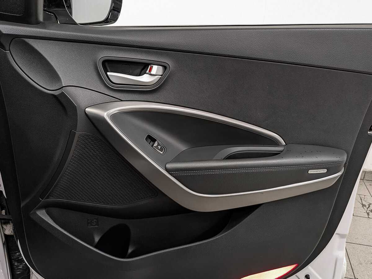 Купить Hyundai Santa Fe с пробегом. Фото: #24