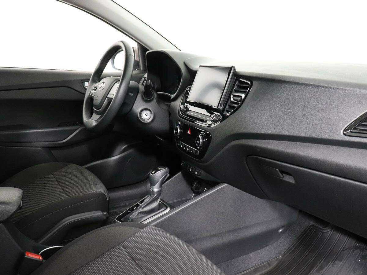 Купить Hyundai Solaris с пробегом. Фото: #6