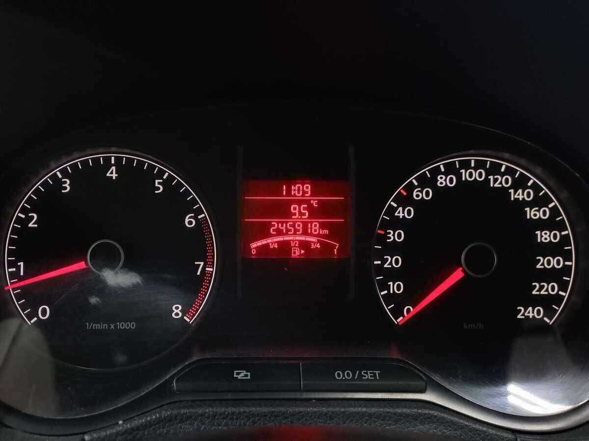 Купить Volkswagen Polo с пробегом. Фото: #11