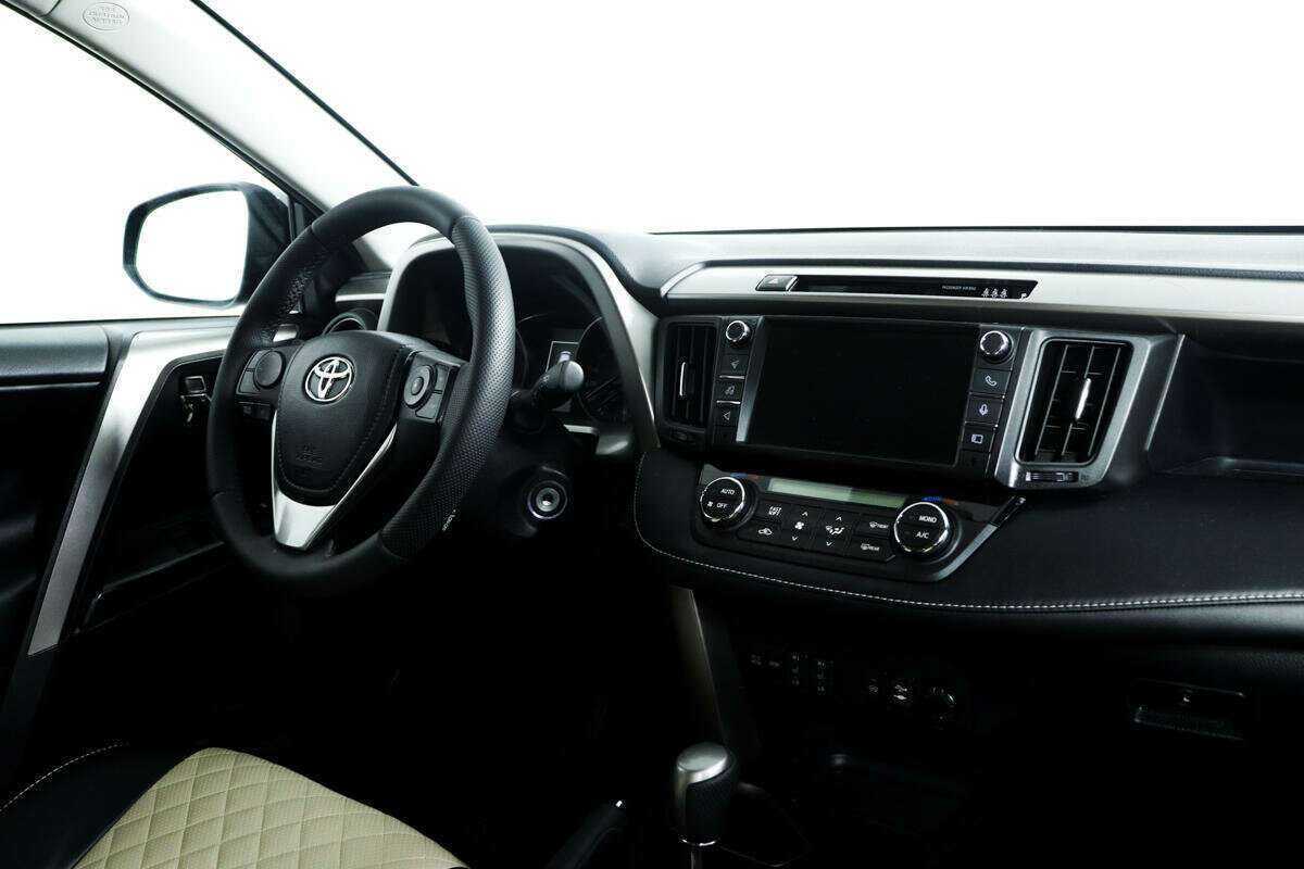 Купить Toyota RAV4 с пробегом. Фото: #8