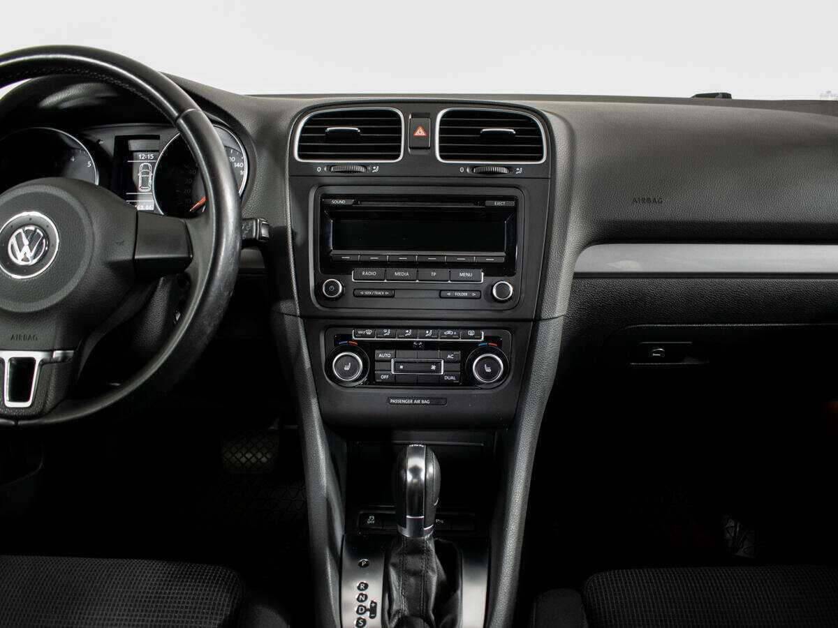 Купить Volkswagen Golf с пробегом. Фото: #8