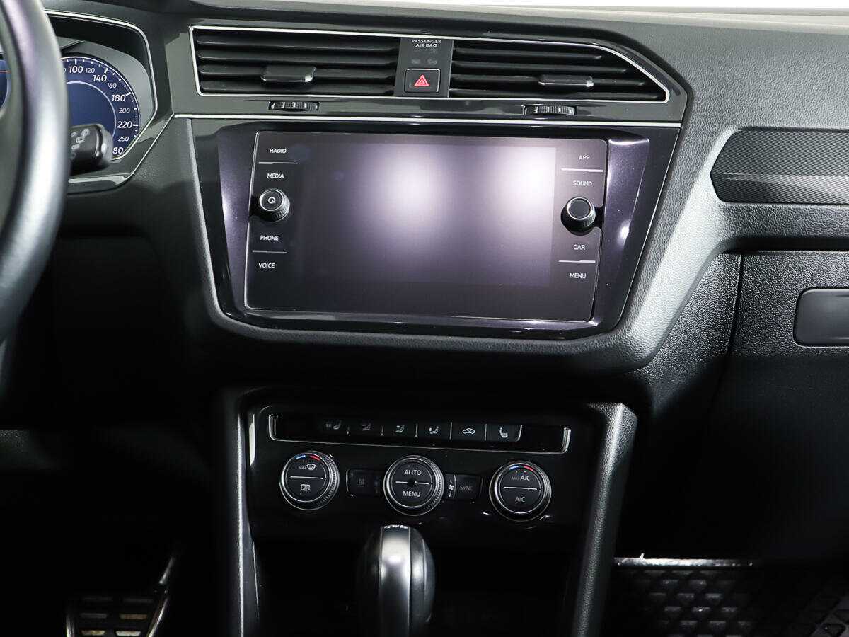Купить Volkswagen Tiguan с пробегом. Фото: #11