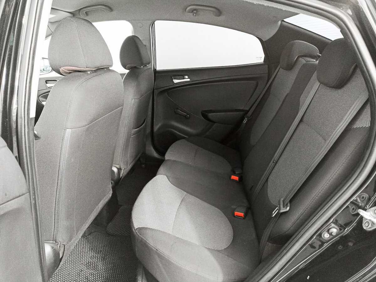 Купить Hyundai Solaris с пробегом. Фото: #11